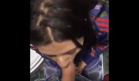 tarfa romanca suge pula in baie