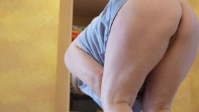 Sexy milf washes the floor without panties 2