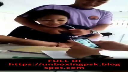 Ngewe teman kerja yang mungil