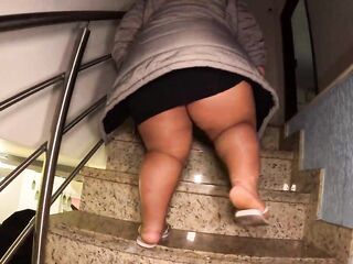 Who has ever seen 2 little dwarfs taking a baths jointly? Anything happens here